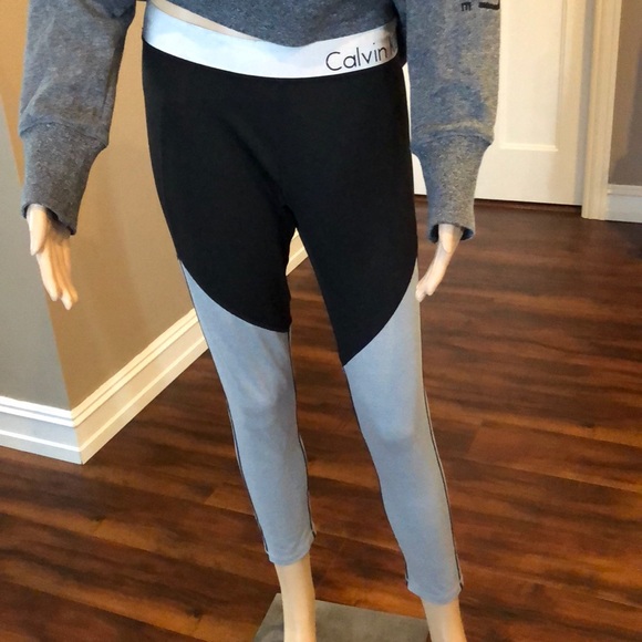 Calvin Klein performance leggings - Picture 2 of 6